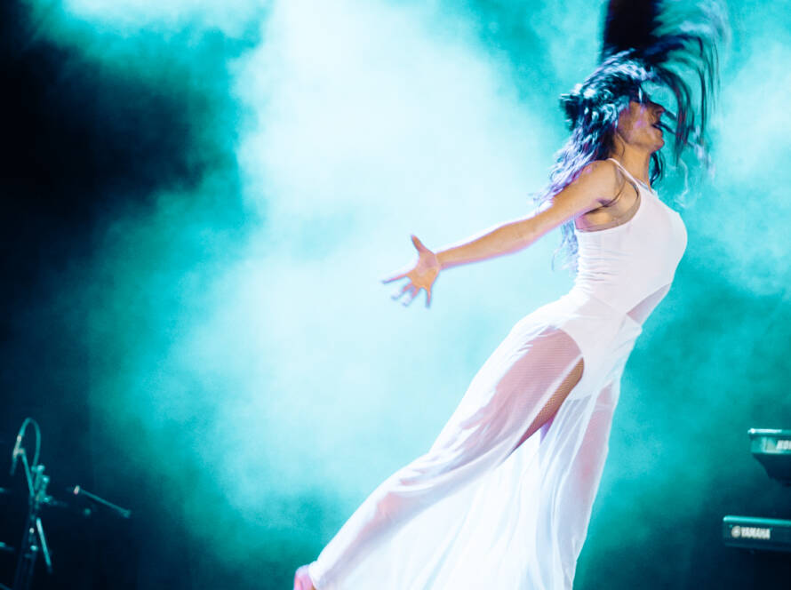 Tribute-Celine-Dion-danseuse